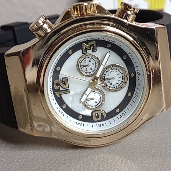 Untested Accutime Gold Tone And Black Watch - Picture 3 of 6